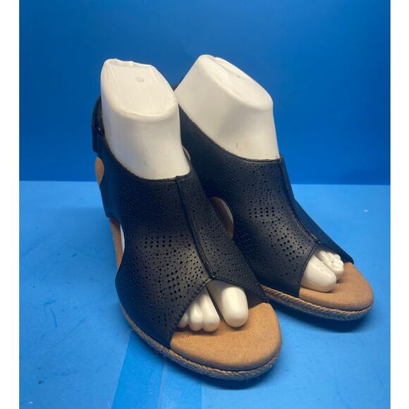 Collection by Clarks Espadrille Women's Sz 8.5 M Black Leather Ankle Strap Wedge - Picture 1 of 11